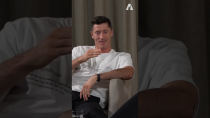 Thumbnail for Robert Lewandowski About Xabi Alonso And His Passing Training | Andreas Poke