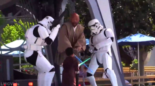 Thumbnail for Star Wars Child goes full Sith Lord at Disneyland | ImageCollider
