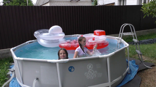 Thumbnail for Brima Lola, Ellys pool