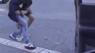 Thumbnail for White Man suplexes a nigger