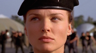 Thumbnail for The Most Pause-Worthy Moments In Starship Troopers | Looper