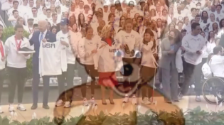 Thumbnail for Biden Yells "Don't Jump" During Photo Honoring Paralympic Athletes | Memology 101