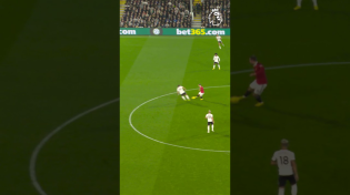 Thumbnail for Eriksen slides in & scores for Man Utd! | Premier League