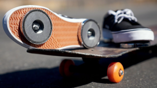 Thumbnail for MAGNETIC SHOES VS METAL SKATEBOARD EXPERIMENT | Braille Skateboarding