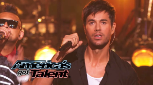 Thumbnail for Enrique Iglesias and Sean Paul Get the Crowd Going With 