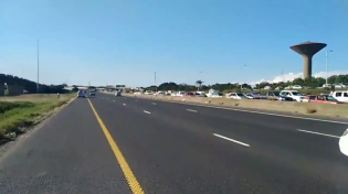 Thumbnail for South Africa - main highway blocked, SANDF together with SAPS Durban old airport [2021/July]