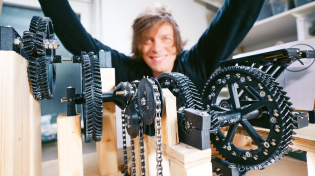 Thumbnail for I Finally Did It! After 8 years I found the PERFECT GEARS | Wintergatan